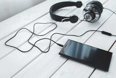 英超2-1逆转！曼城双杀利物浦！哈兰德传射，主裁判神判罚惹争议